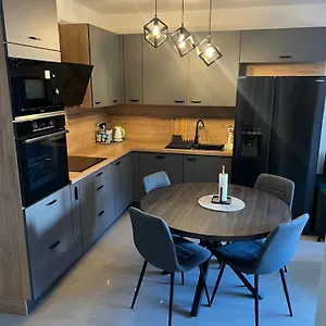 https://adriatic-design-apartman.hotelinzadar.com